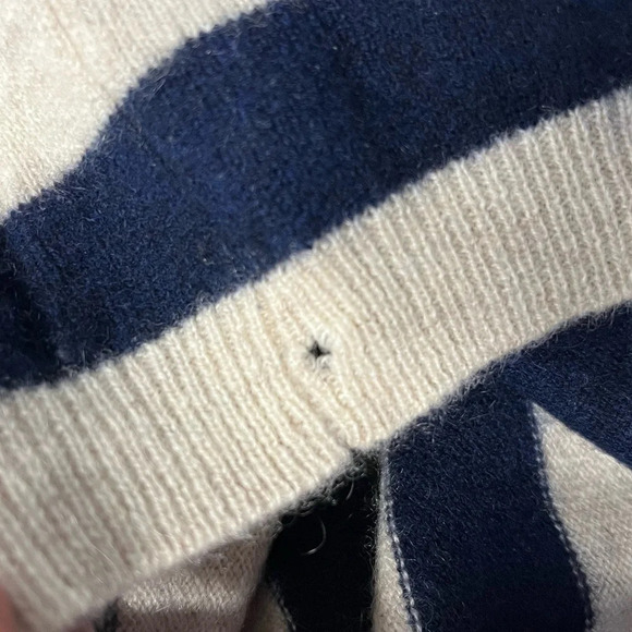 AQUA Cashmere Bloomingdales Exclusive Striped Crewneck with Gold Buttons size XL - Picture 8 of 12